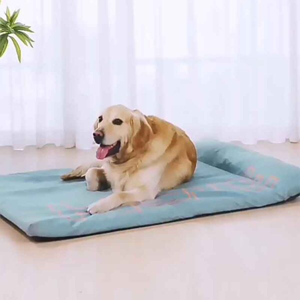 Cama Refrescante Perro Colchón Grande Hoopet es una solución innovadora diseñada para proporcionar a tu mascota un alivio instantáneo del calor y la humedad durante los meses de verano.